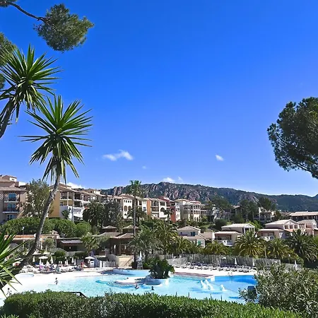 Village Cap Esterel - Le Village-75 By Interhome