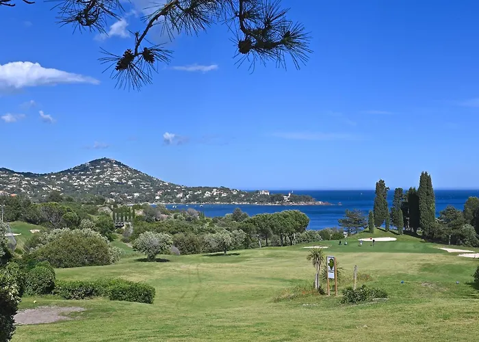 Le Village - C4 323 By Interhome Saint-Raphaël